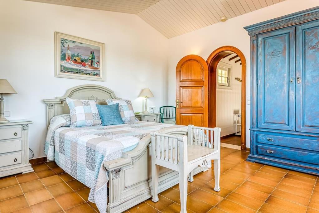 La Calma Espectacular Villa Con Jardin Y Piscina En Menorca S'Algar Bagian luar foto