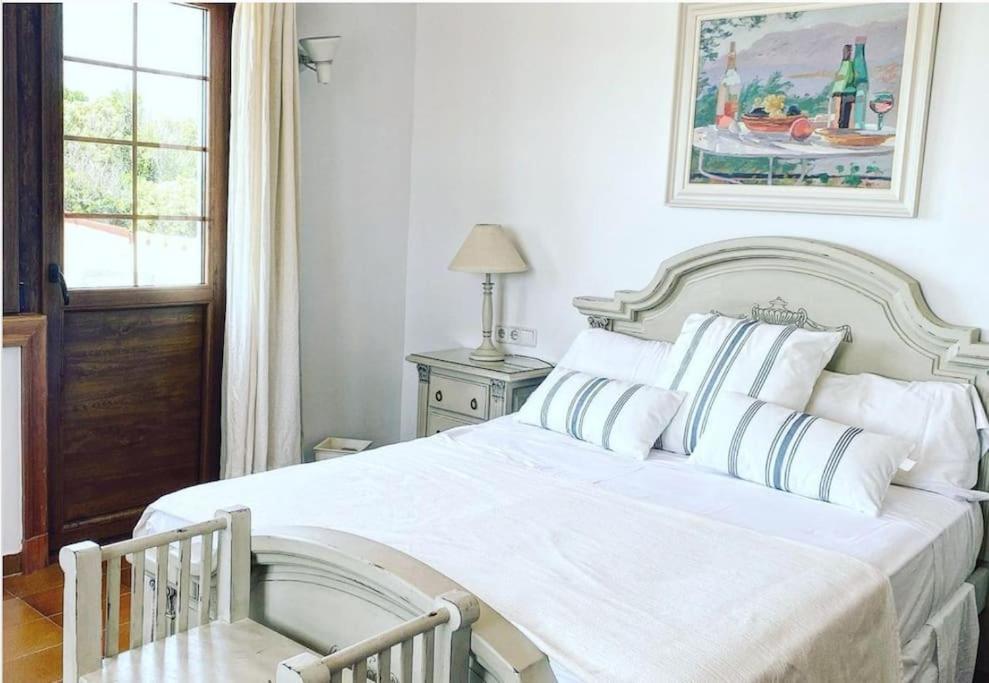 La Calma Espectacular Villa Con Jardin Y Piscina En Menorca S'Algar Bagian luar foto